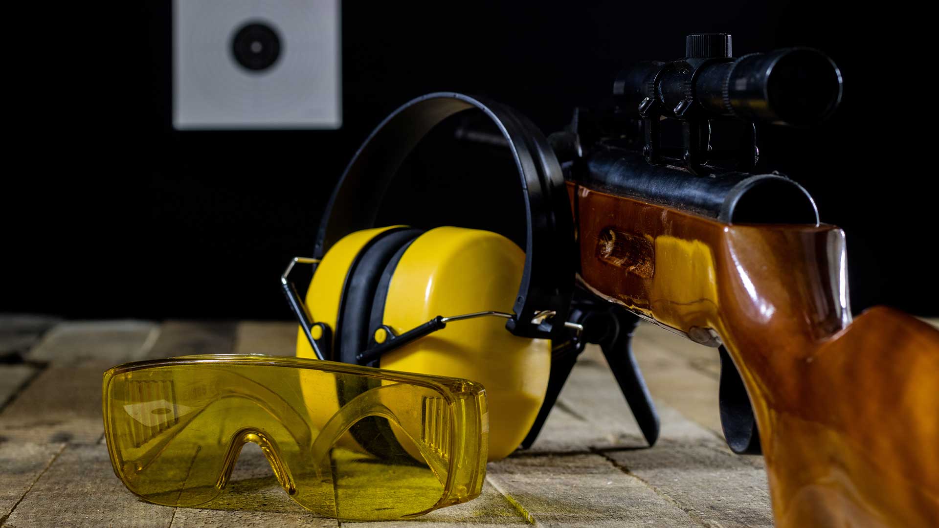 photo zoom lunettes de tir & casque & carabine